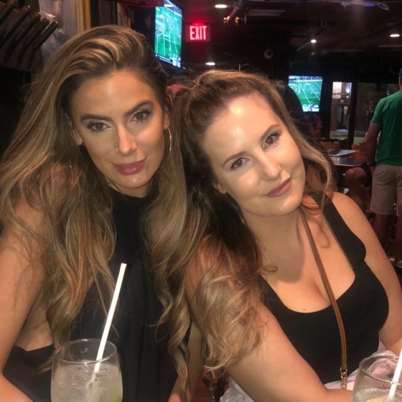 Meet your Posher, Kayla - Picture 1 of 1